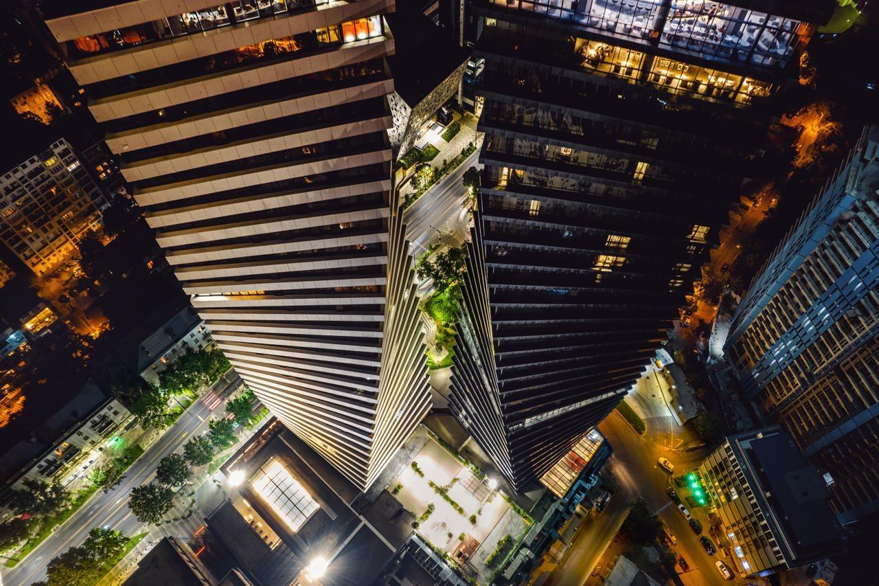 Pullman Axis Towers